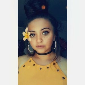 Meet your Posher, Gaabrielaa